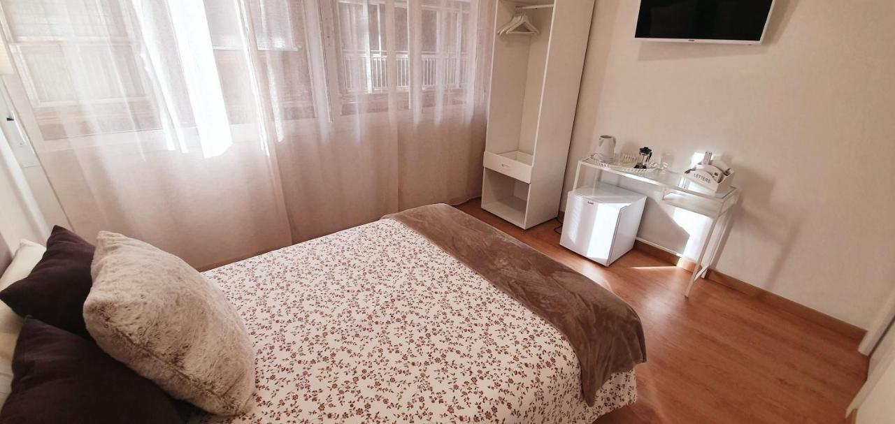 Fan Rooms Galvez Малага Экстерьер фото